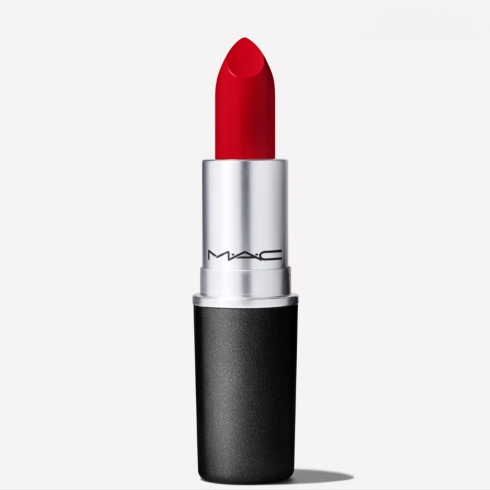 New MAC RETRO MATTE LIPSTICK in Ruby Woo